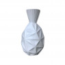 Florero blanco con textura triangular mediano
