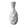 Florero blanco con textura triangular grande