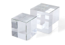 Escultura de cubo de cristal