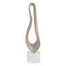 Escultura ovalada beige con base de cristal