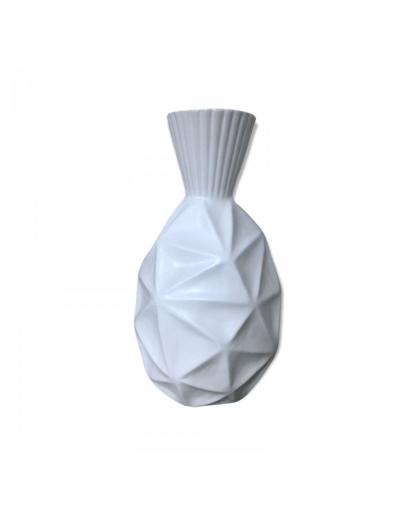 Florero blanco con textura triangular mediano