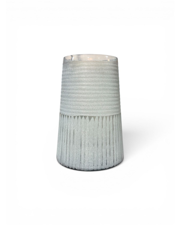 Jarrón de cristal con líneas azul chico