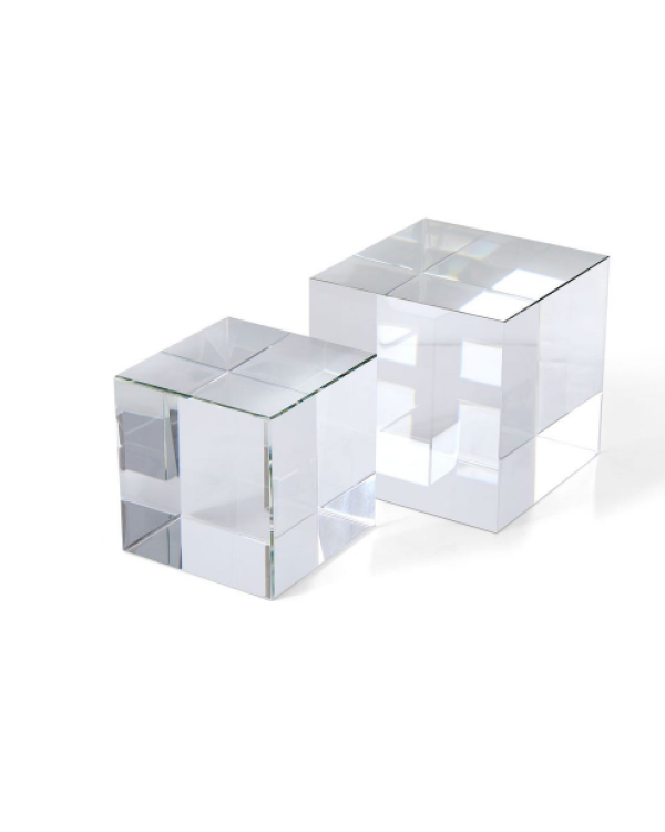 Escultura de cubo de cristal