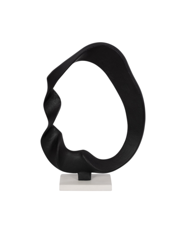 Escultura negra con base