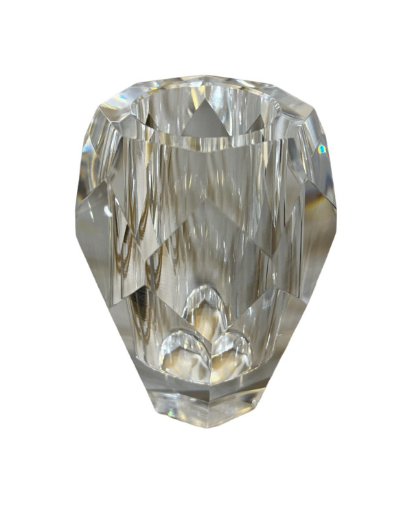 Florero de cristal transparente