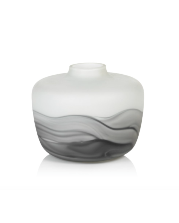 Base de vidrio blanca con diseño gris.