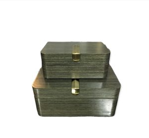 Set de cajas de madera con detalle dorado