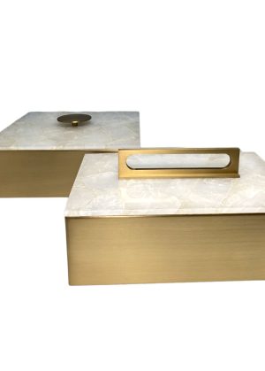Alternative view of Caja cuadrada de metal con tapa de mármol blanca