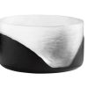 Base de vidrio opaco con diseño blanco y negro.