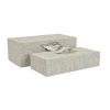 Set de dos cajas beige de madera con diseño de hoja.
