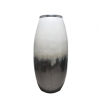 Florero de metal blanco con gris chica.