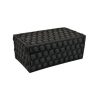 Caja negra con diseño de bolitas