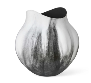 Jarron de ceramica blanco y negro