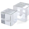 Escultura de cubo de cristal