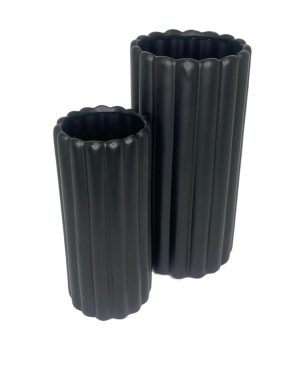 Set de dos floreros negros