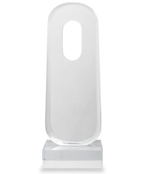 Escultura de cristal ovalada alta con base
