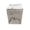 Vaso cuadrado blanco marmoleado