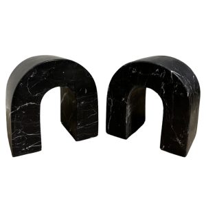 Portalibros de mármol negro